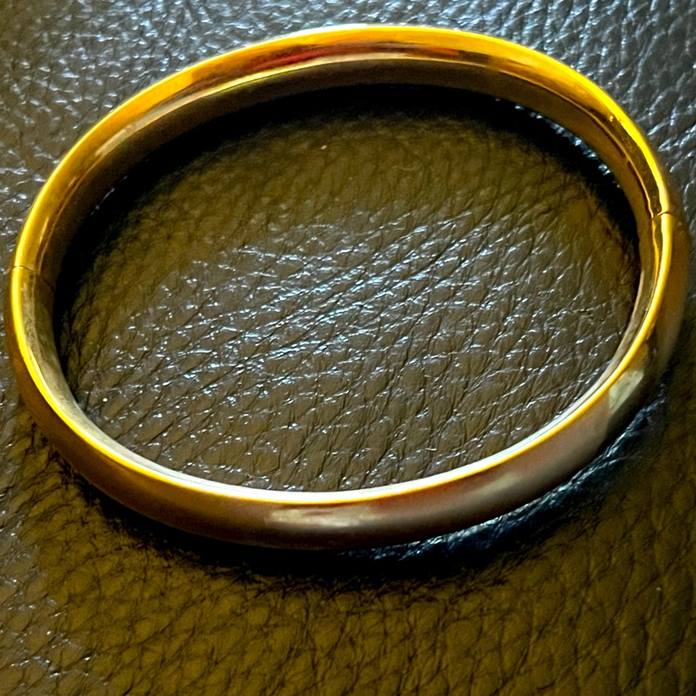 GORGEOUS GOLD HINGE VINTAGE BRACELET Polished matte design pattern